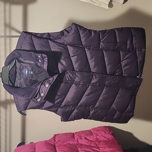 Gap Plum Puffer Vest